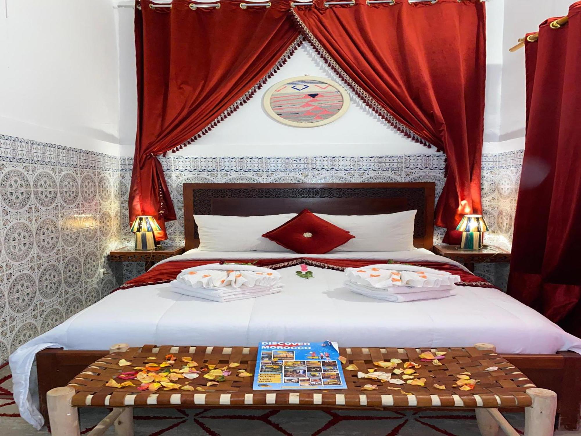 Riad Lazord De Marrakech Entier مراكش المظهر الخارجي الصورة